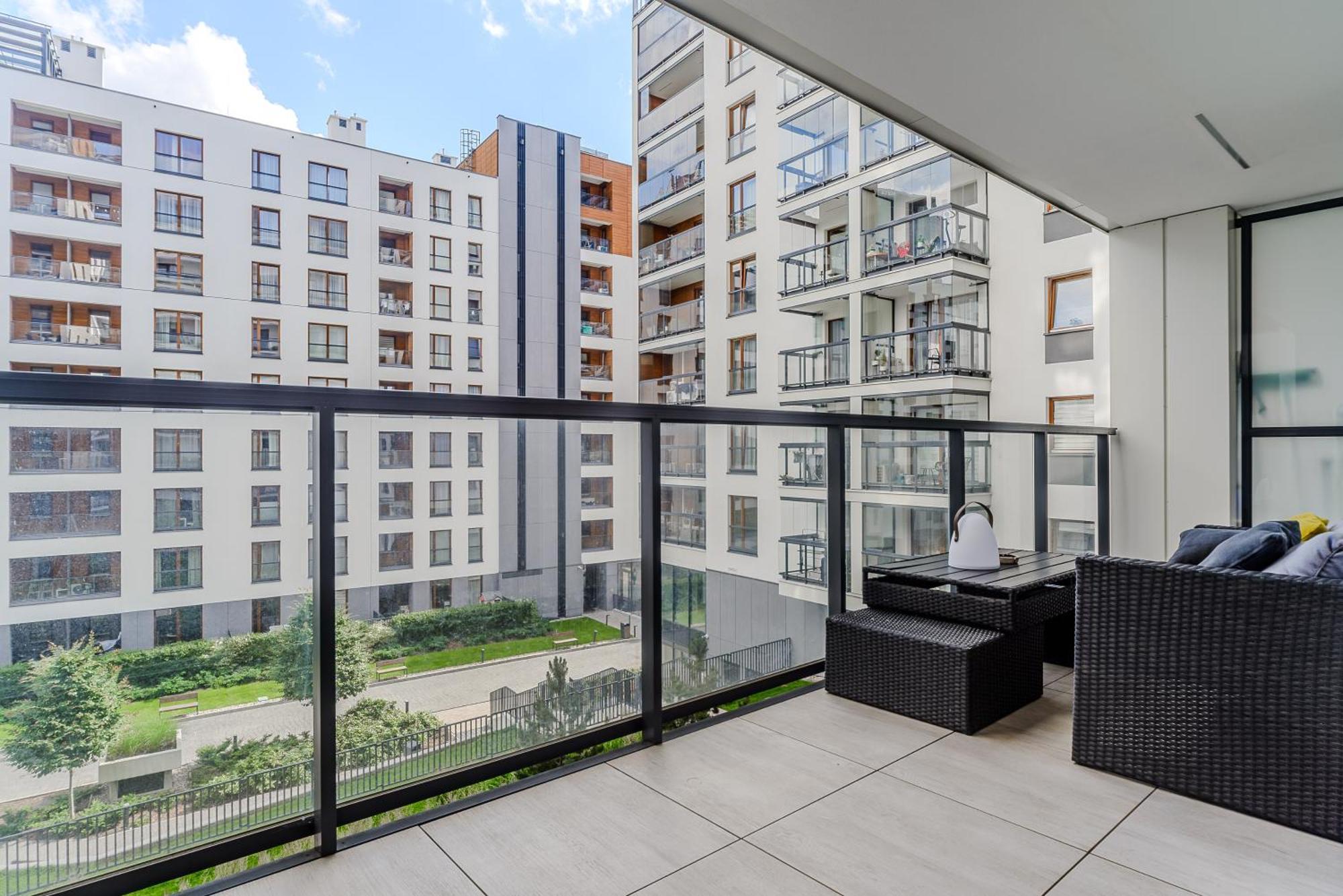 Cozy Family Apartments With Balcony Near Zlote Tarasy วอร์ซอ ภายนอก รูปภาพ