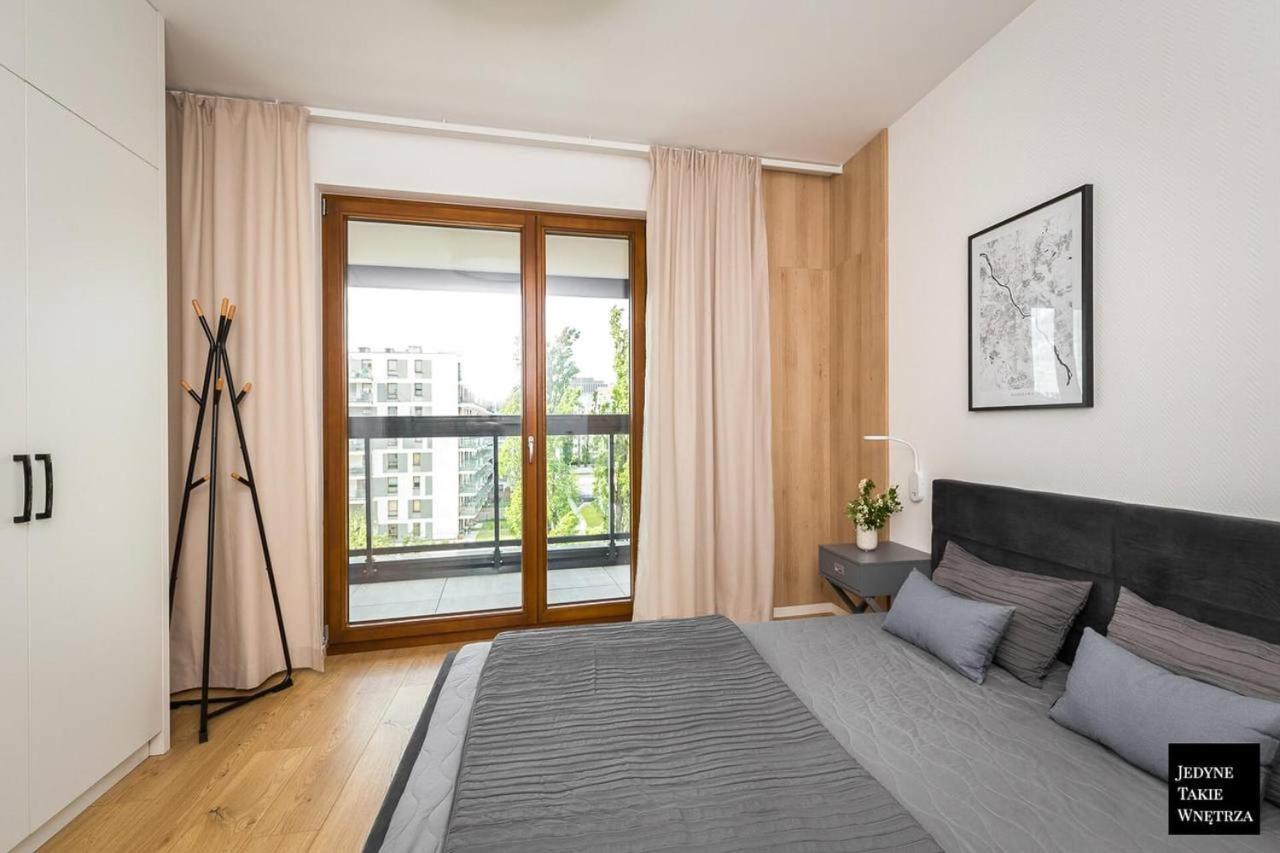 Cozy Family Apartments With Balcony Near Zlote Tarasy วอร์ซอ ภายนอก รูปภาพ