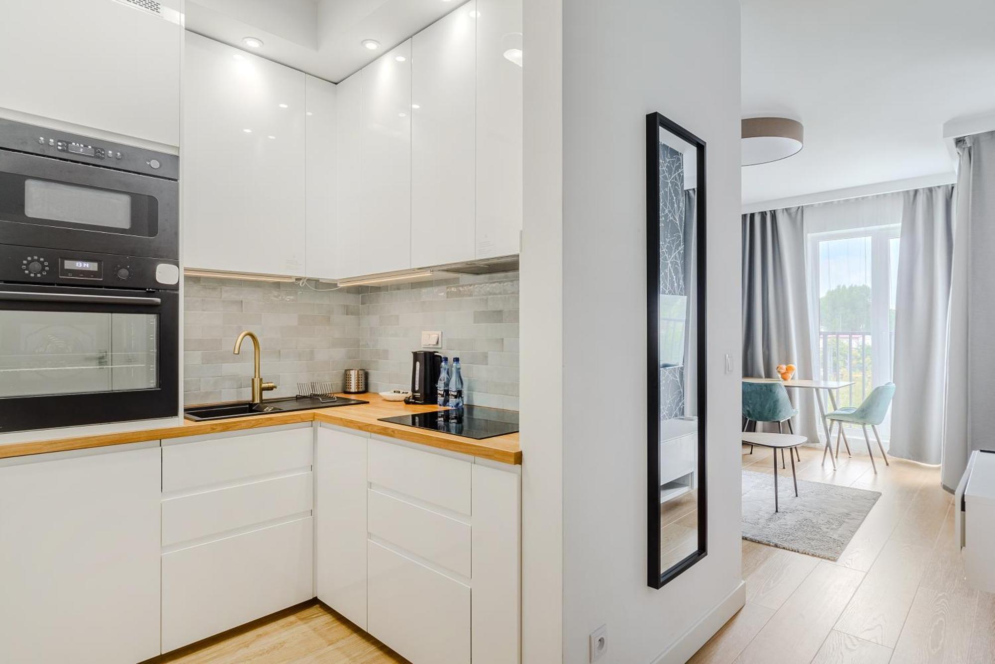 Cozy Family Apartments With Balcony Near Zlote Tarasy วอร์ซอ ห้อง รูปภาพ