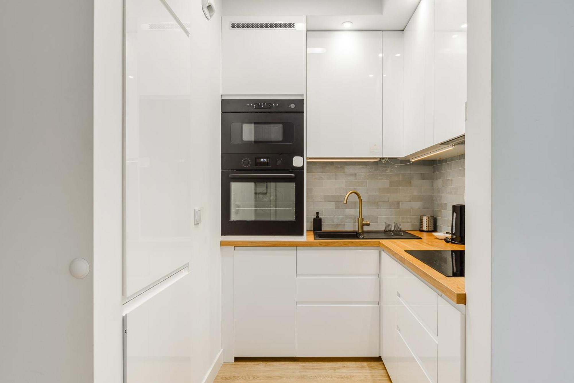 Cozy Family Apartments With Balcony Near Zlote Tarasy วอร์ซอ ห้อง รูปภาพ