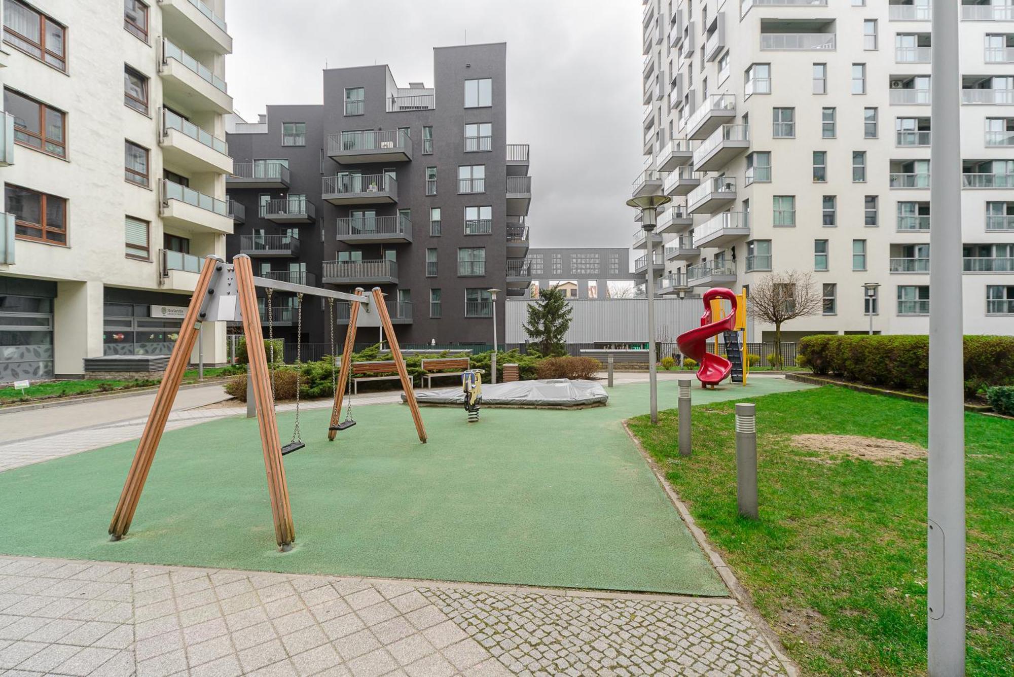 Cozy Family Apartments With Balcony Near Zlote Tarasy วอร์ซอ ภายนอก รูปภาพ